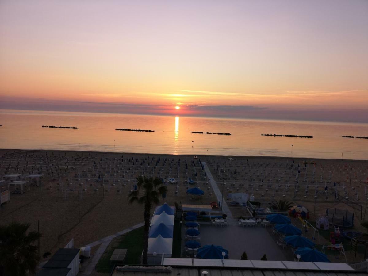 Hotel Palmarosa Roseto Degli Abruzzi Εξωτερικό φωτογραφία